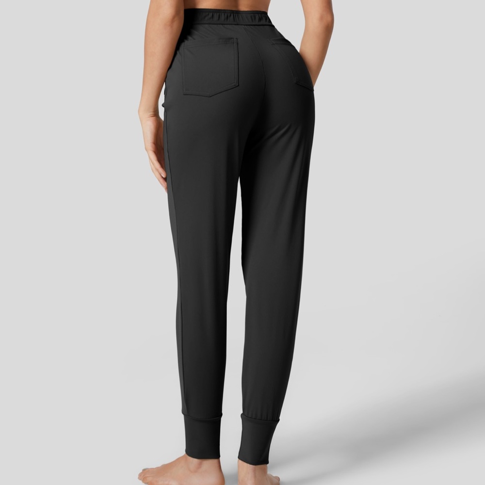 Halara, size Medium, NWT